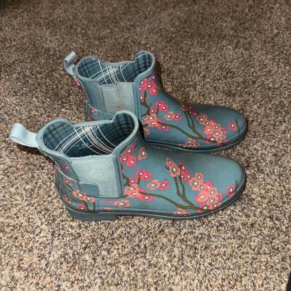 Hunter rain boots BLOSSOM PRINT CHELSEA BOOTS IN SOFT PINE FLORAL size 8 - Picture 6 of 6